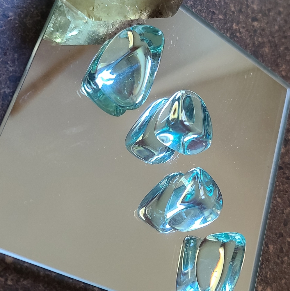 Aqua obsidian